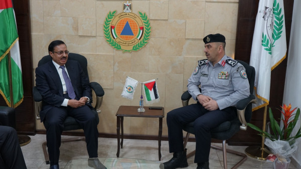 رئيس مجلس إدارة الجامعة العربية الأمريكية ومدير عام الدفاع المدني يتباحثان سبل التعاون المشترك