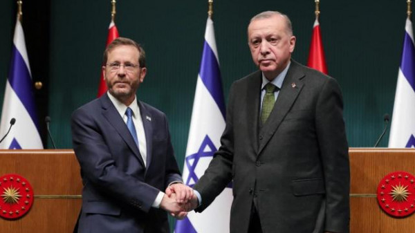 أردوغان: سبل الدفاع عن القضية الفلسطينية تمر عبر إقامة علاقة مع إسرائيل