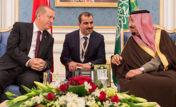 أردوغان يصل السعودية لبدء "صفحة جديدة في العلاقات"