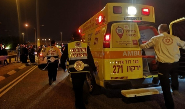 شاهد: إعلام الاحتلال يكشف صورة أحد قتلى عملية تل أبيب