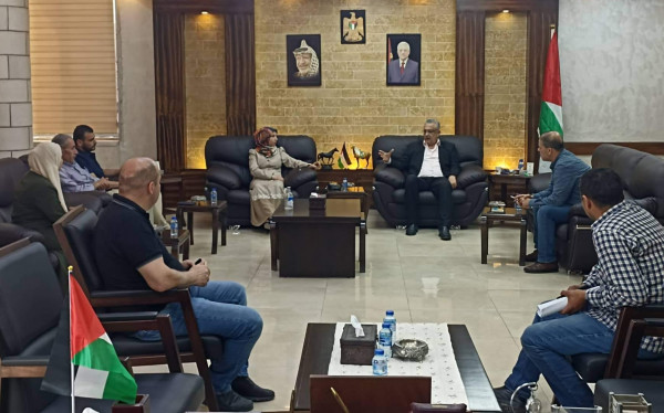 المحافظ أبو بكر يلتقي المدير الجديد لضريبة دخل طولكرم