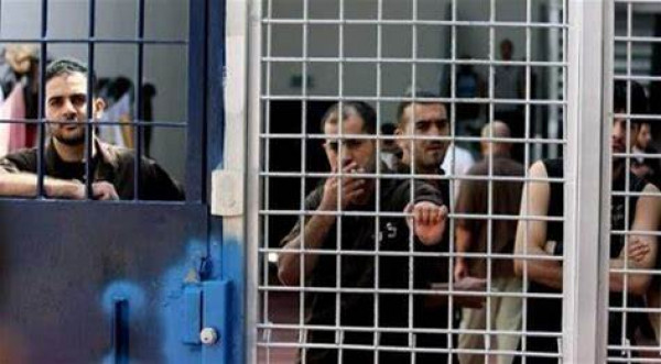 لليوم الـ132.. المعتقلون الإداريون يوصلون مقاطعة محاكم الاحتلال