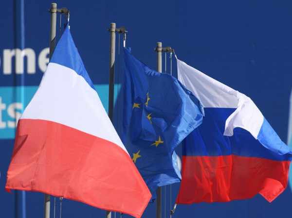 روسيا تطرد دبلوماسيين فرنسيين من موسكو