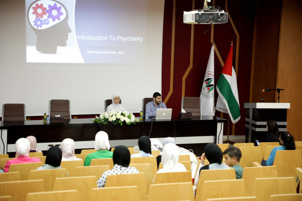 كلية الطب البشري بالجامعة العربية الأمريكية تعقد ندوة حول الصحة النفسية لطلبتها