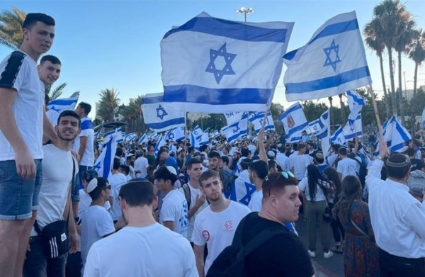 الجبهة العربية الفلسطينية: سماح إسرائيل بـ "مسيرات الأعلام" تصعيد ينذر بمواجهة مفتوحة