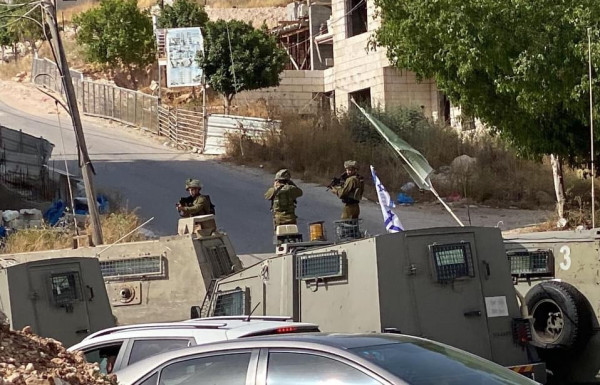 قوات الاحتلال تقتحم طولكرم وتداهم عدة منازل