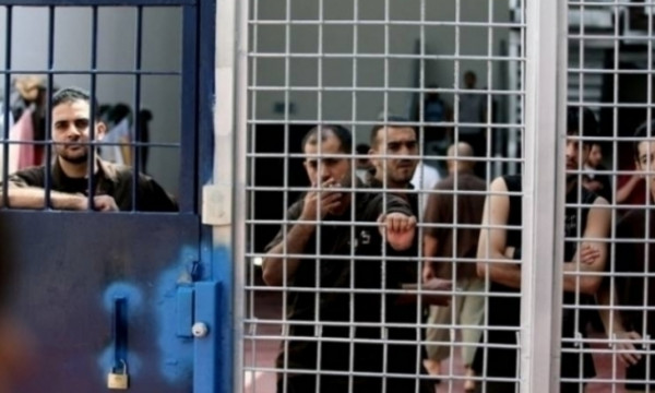 مركز فلسطين: 500 حالة اعتقال خلال مايو بينهم 15 سيدة و47 طفلاً