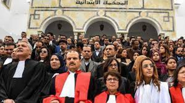 تونس.. إضراب عام للقضاة والرئيس يلوح بعقوبات على المشاركين