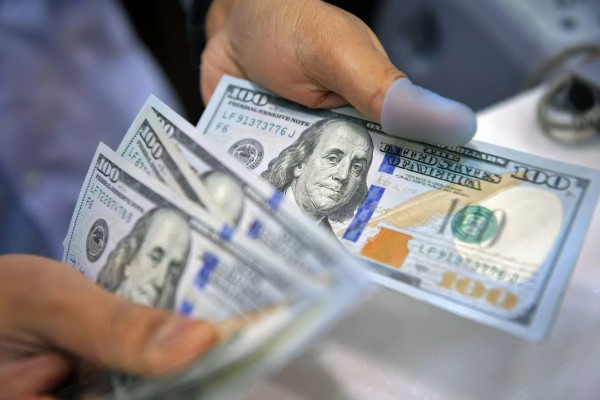 الدولار يشهد ارتفاعًا ملحوظًا مقابل الشيكل