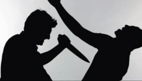 بسبب شجار بسيط.. ثلاث أشقاء ينهون حياة شاب ويفرون بالهروب