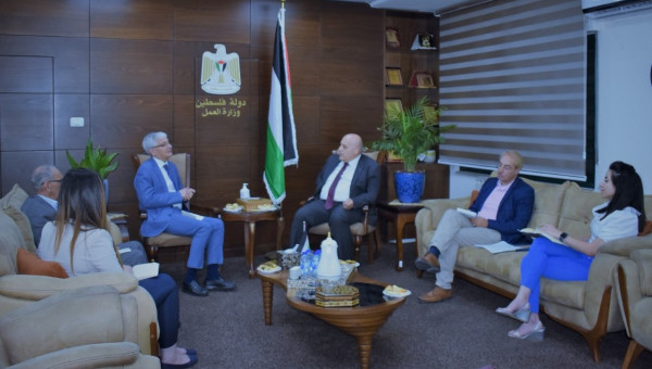 وزير العمل والسفير التركي يبحثان سبل التعاون المشترك في قطاع العمل