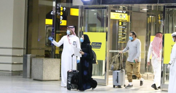 السعودية تصدر قراراً متعلقاً بسفر المقيم للخارج أو العودة للمملكة