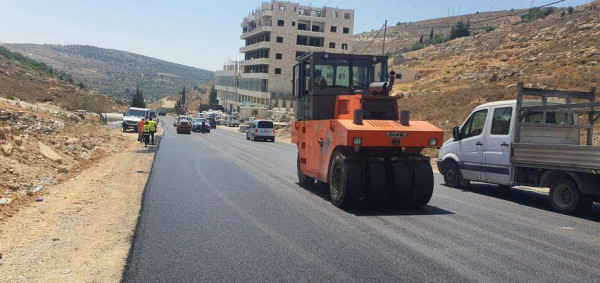 "الأشغال العامة": جهود مضاعفة لإنهاء مشروع طريق بيتونيا – كفر نعمة