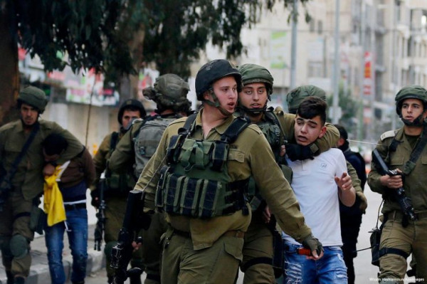الاحتلال يعتقل ثمانية مواطنين في الضفة