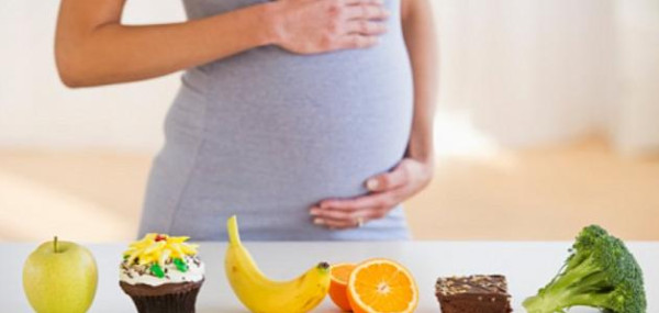 تعرفي على أهم الأغذية التي يجب عليكِ تناولها أثناء الحمل
