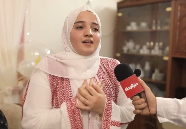 الطالبة أسماء دياب تحصد المرتبة الأولى على الفرع الشرعي في فلسطين