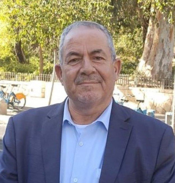 الأولوية لوقف الانهيار