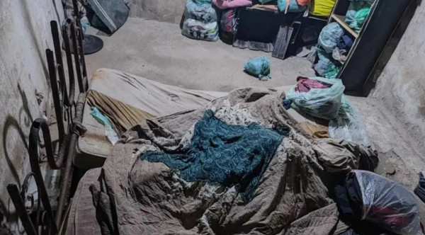 برازيلي يحبس زوجته وأطفالها لـ 17 عاماً في منزل قذر