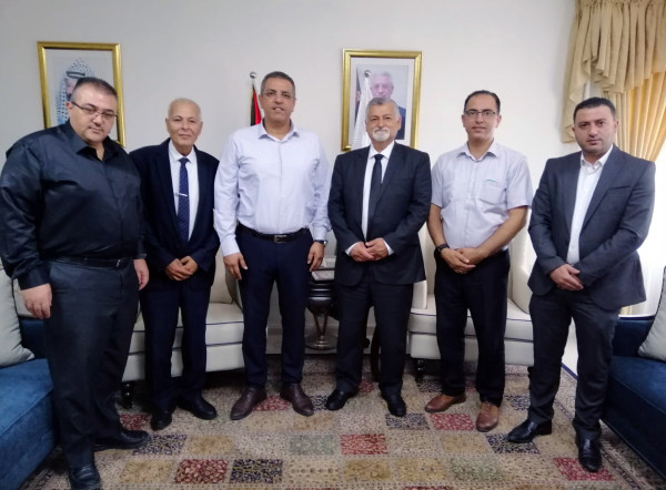 وفد من الجمعية الخيرية المتحدة للأراضي المقدسة يلتقي رئيس جامعة القدس المفتوحة