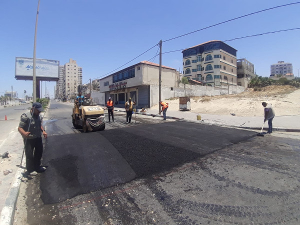 بلدية غزة تنفذ أعمال صيانة في 20 شارعا خلال الشهر الماضي