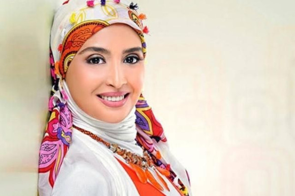 شاهد: صور تشويقية لحنان ترك تجمعها بكافة أبنائها الخمسة