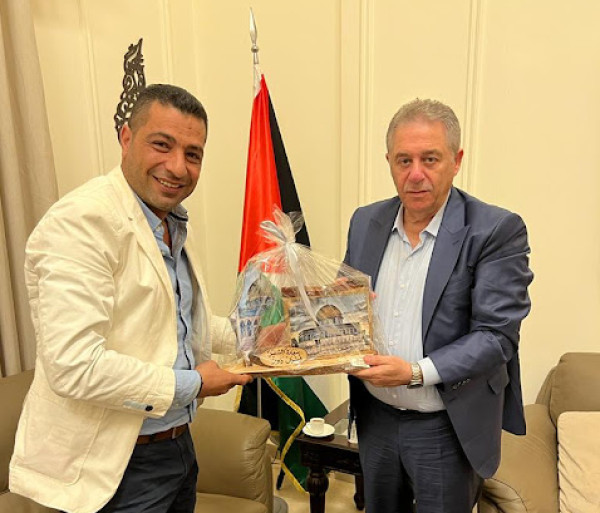 وفد من جمعية HELP DUNYA يرأسه سامر اصلان يزور السفير الفلسطيني لدى لبنان