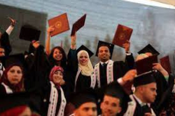 "الإحصاء": الشباب يشكلون أكثر من خمس المجتمع الفلسطيني