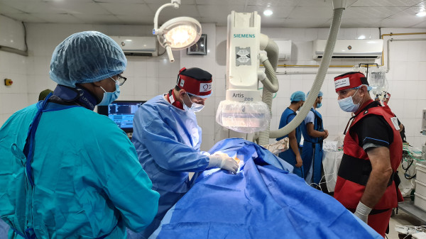 قطر الخيرية تقيم مخيما جراحيا لاصلاح التشوهات الخلقية القلبية في بنغلاديش