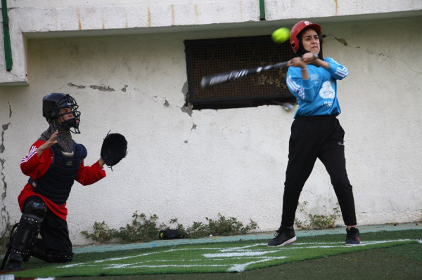 فتيات بيت حانون يتفوقن على الأهلي الفلسطيني في دوري السوفتبول
