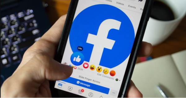 مستخدمون (فيس بوك) يكشفون عن مشكلة خطيرة في التطبيق