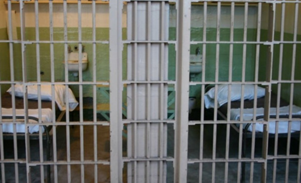 هيئة الأسرى:إهمال طبي واضح و متعمد بحق الأسرى المرضى في عيادة سجن " الرملة"