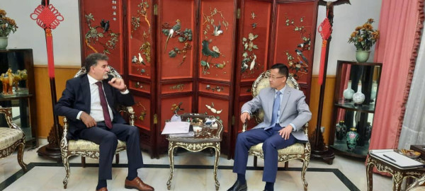 السفير عبد الهادي يلتقي كلأ من سفيري الصين وموريتانيا بدمشق