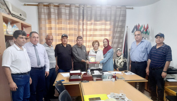 وفد التجمع الفلسطيني للوطن والشتات يلتقي برئيس مؤسسة رعاية أسر الشهداء والجرحى انتصار الوزير