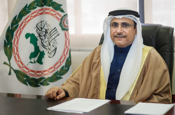 رئيس البرلمان العربي: المرأة الإماراتية مسيرة ناجحة من الإنجازات ونموذجا ملهما يحتذى به