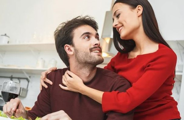 كيف تستعيدي العلاقة الحميمة مع زوجك بعد انقطاعها؟
