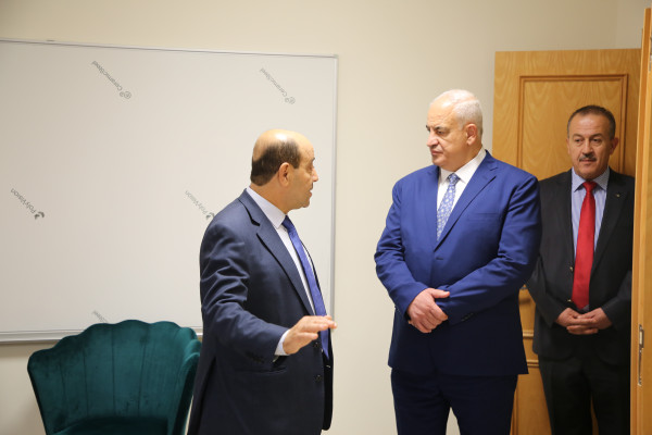 وزير الداخلية يزور المدرسة الوطنية الفلسطينية للإدارة