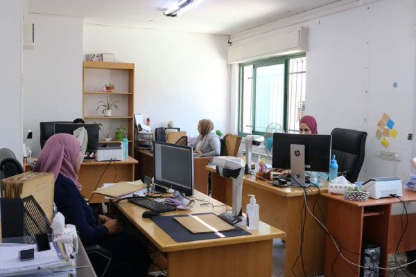 سلطة الأراضي تفتتح مشروع أرشفة معاملات الأراضي الخاصة بالإدارة العامة للتسجيل