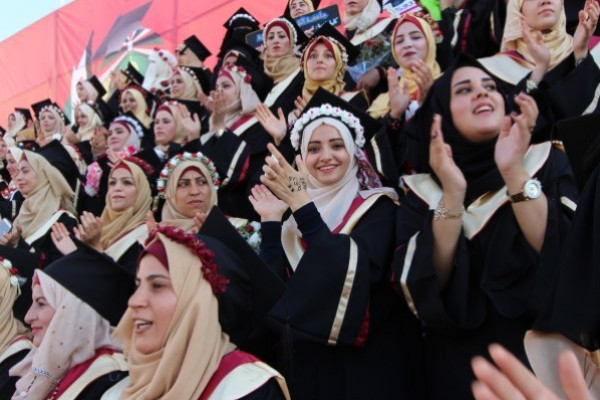 شاهد: "القدس المفتوحة" فرعا الشمال والوسطى يحتفلان بتخريج الفوج الـ(25) "فوج علمنا عزنا"