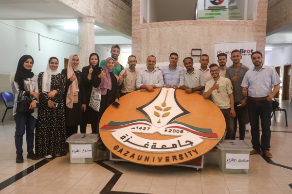 الطالبة وعد طه نقيبة للصحفيين الشباب بجامعة غزة