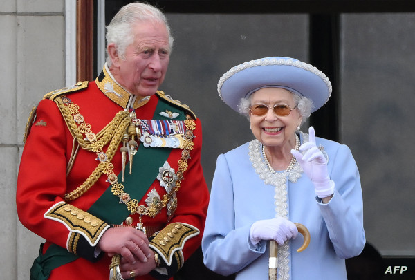 الملكة إليزابيث تترك رسالة لا يمكن فتحها إلا بعد 63 عاما