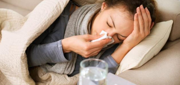 دراسة صادمة.. لن تتمكن من التفريق بين الإنفلونزا وفيروس (كورونا)