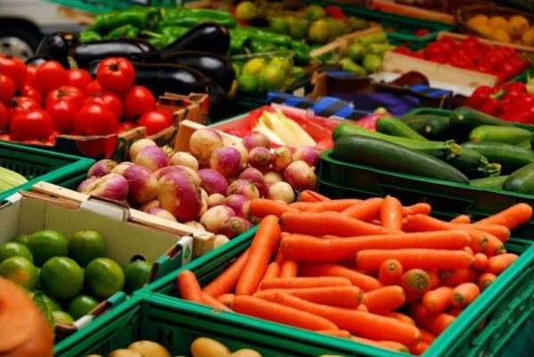 أسعار الخضروات والدواجن واللحوم في أسواق غزة الجمعة