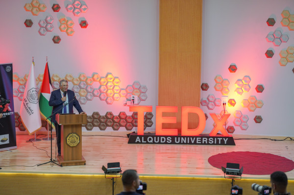 طلبة جامعة القدس ينظمون مؤتمر TEDx الرابع