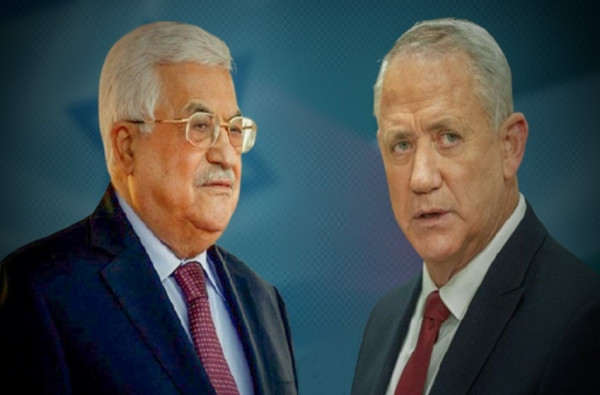 صحيفة إسرائيلية: هذا ما طلبه غانتس من الرئيس عباس