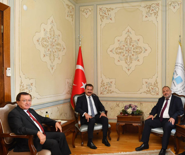 رئيس بلدية الخليل يَختتم زيارة رسمية إلى تركيا