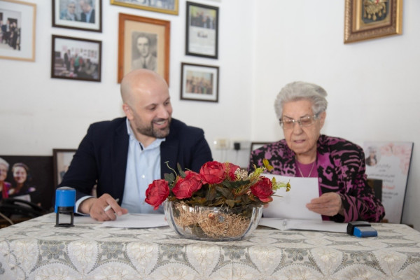 "أيبك" ومؤسسة دار الطفل العربي تجددان اتفاقية دعم الطالبات اليتيمات والمتفوقات