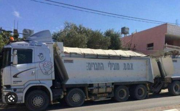 قلقيلية: إرجاع حافلة إسرائيلية محملة بإطارات سيارات تالفة إلى "أراضي 48"