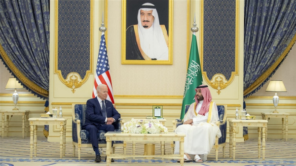 الرئيس الأميركي يقرر "إعادة تقييم" العلاقات مع السعودية لوقوفها بجانب روسيا