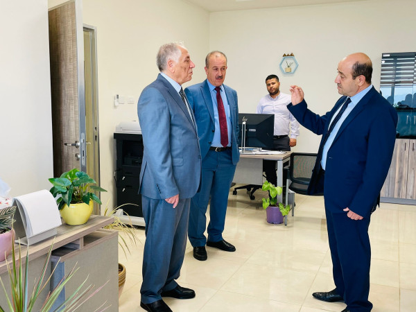 أبو زيد يستقبل رئيس ديوان الموظفين الأسبق في المدرسة الوطنية الفلسطينية للإدارة