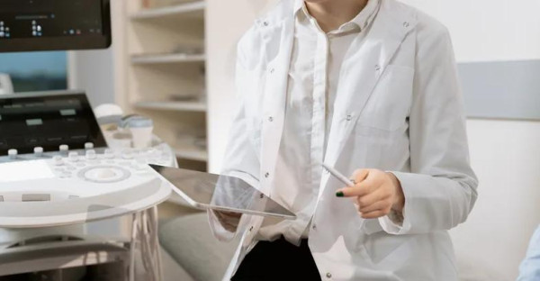 "علامات" لتحذيرك من سرطان البنكرياس.. لا تتجاهلها